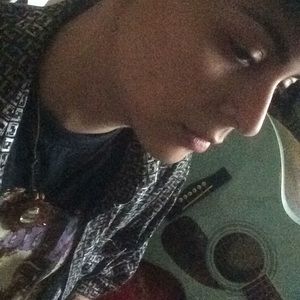 Meet your Posher, Melissa